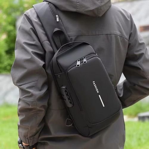 Unisex Adult Shoulder Bag / Cross Body Bag - Black