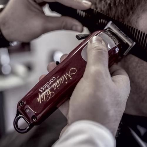 Wahl Rechargeable Professional Cord/Cordless Magic Clip 90+ Minute Run Time- Red