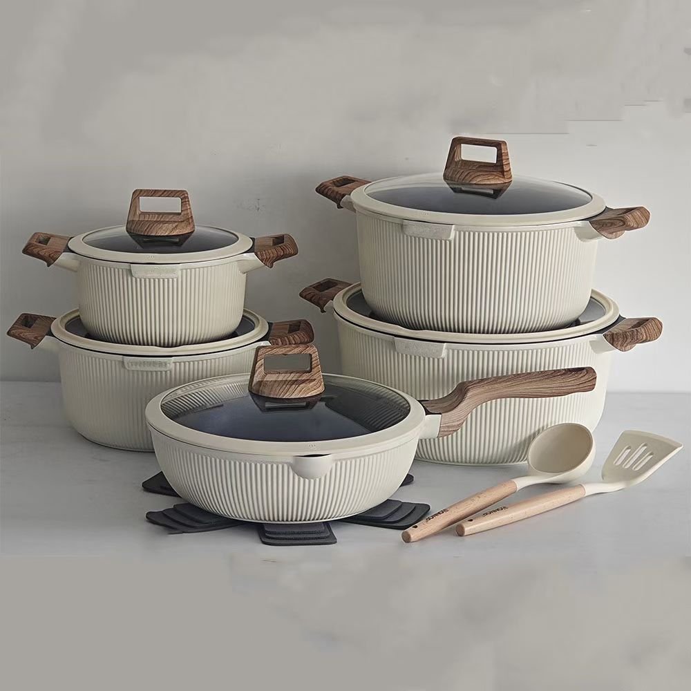 Elegant Non-Stick Cookware Set with Wood-Effect Accents (15 Pieces) - Multicolor