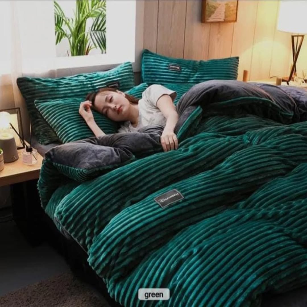 6*6  4pcs Duvet Set Luxury Coral Velvet Duvet With 1Bedsheet  2 Pillowcases - Green