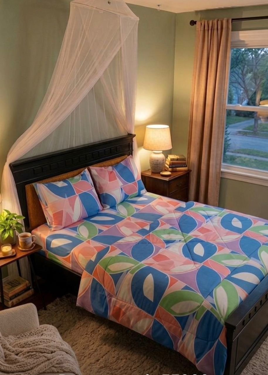 Grace Foam 5*6  Light Duvet Set, 1 Duvet 1 Bedsheet & 2 Pillows Cases - Color Prints Delivered Varies